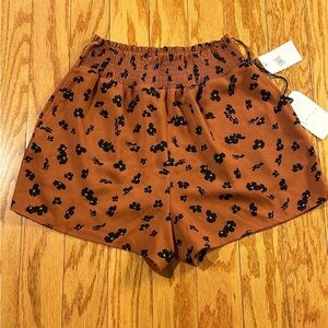 Leith High Waist Brown and Black Shorts with Elastic Waistband